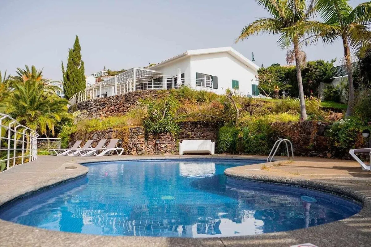 Vila Da Falesia-With Pool And Views Caniço Penzion