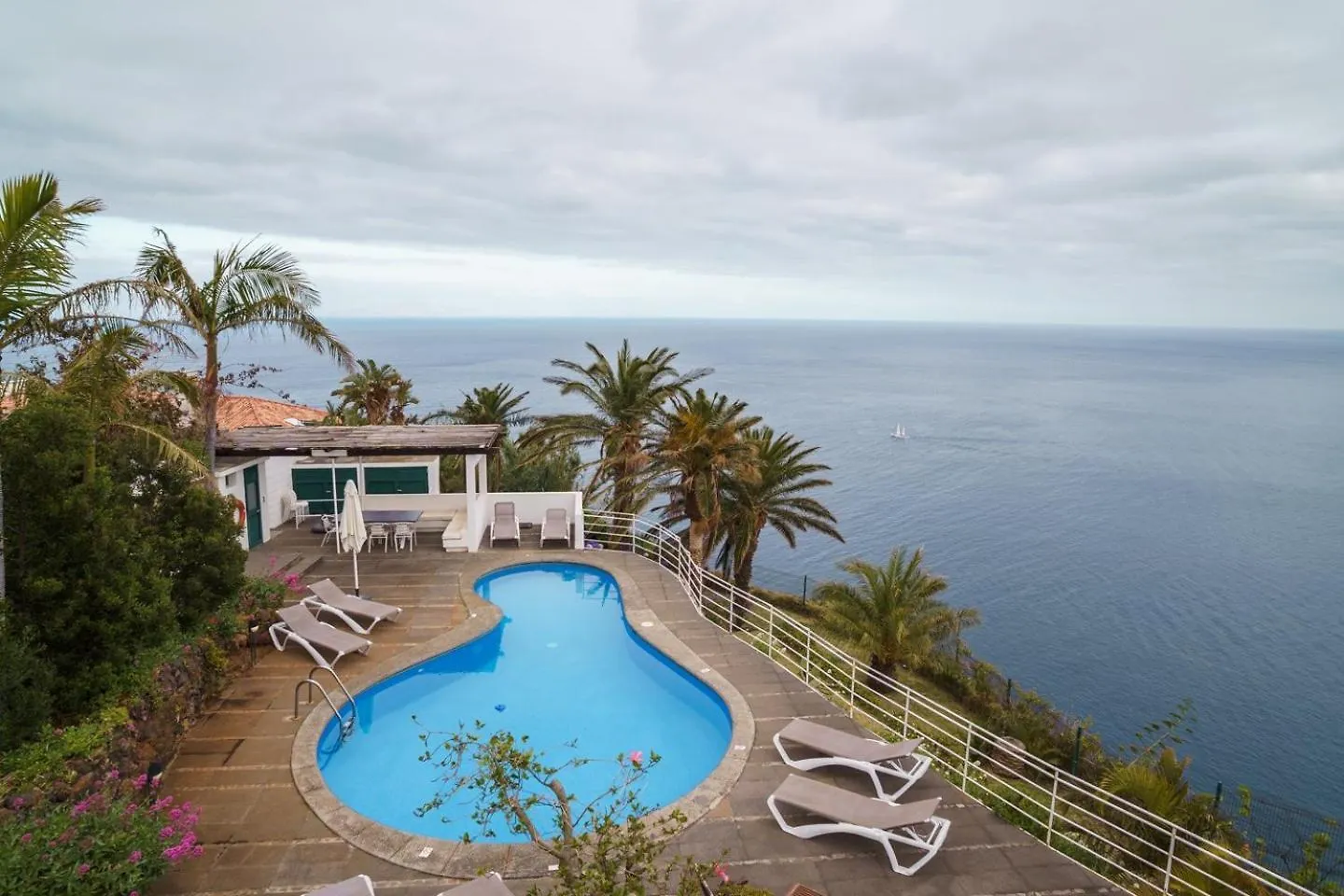 Vila Da Falesia-With Pool And Views Caniço