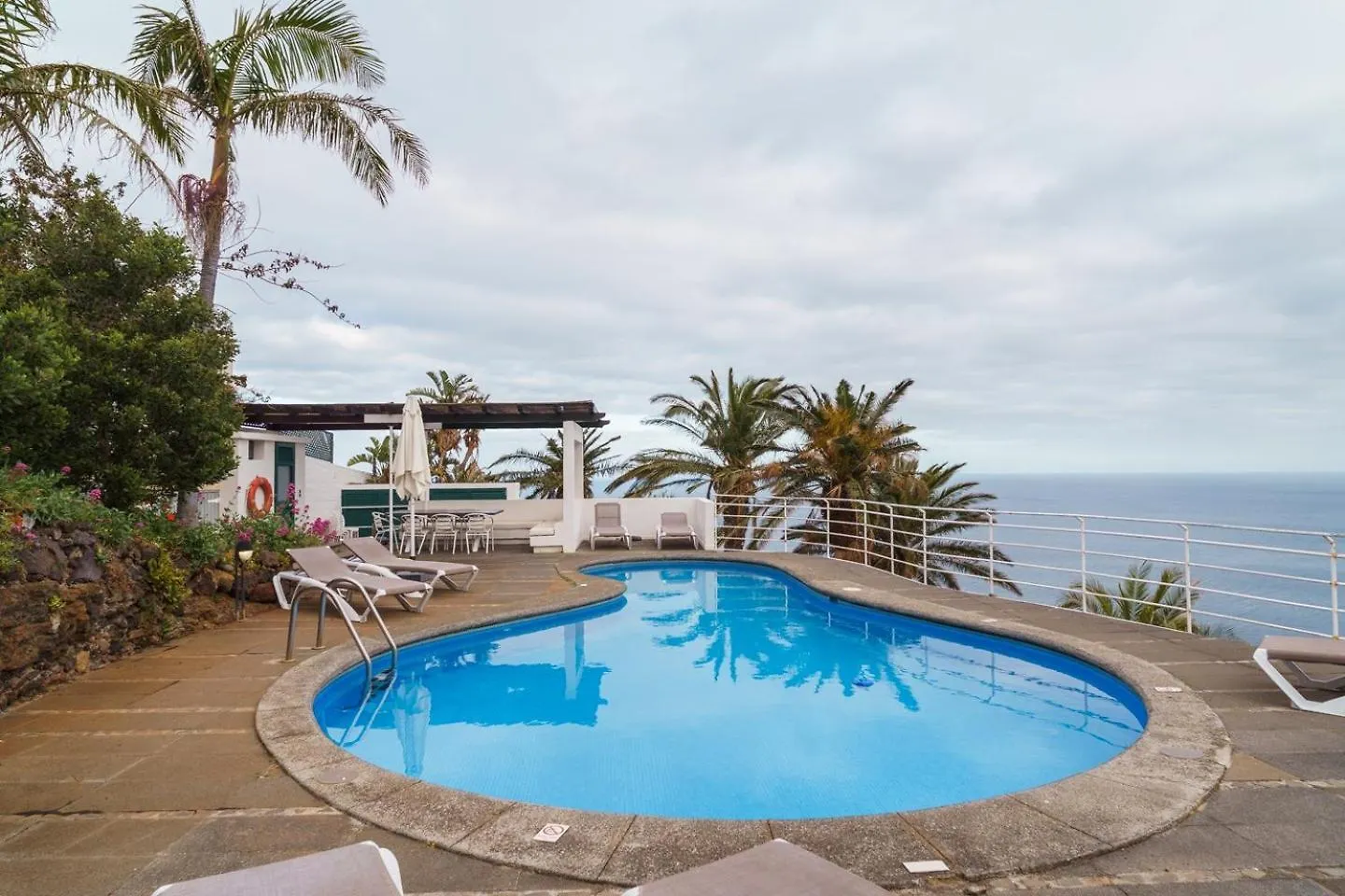 Vila Da Falesia-With Pool And Views Caniço