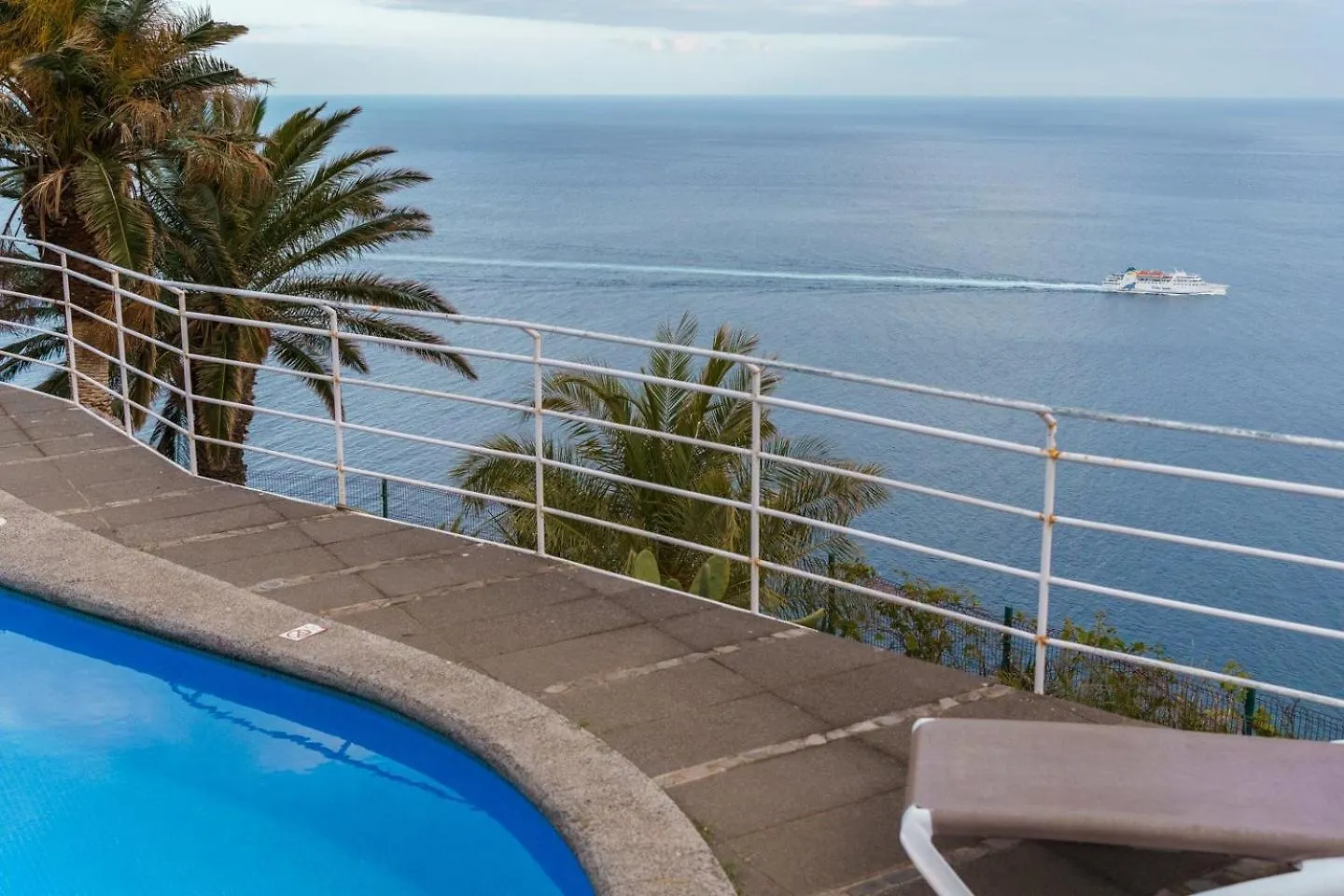 Penzion Vila Da Falesia-With Pool And Views Caniço Portugalsko